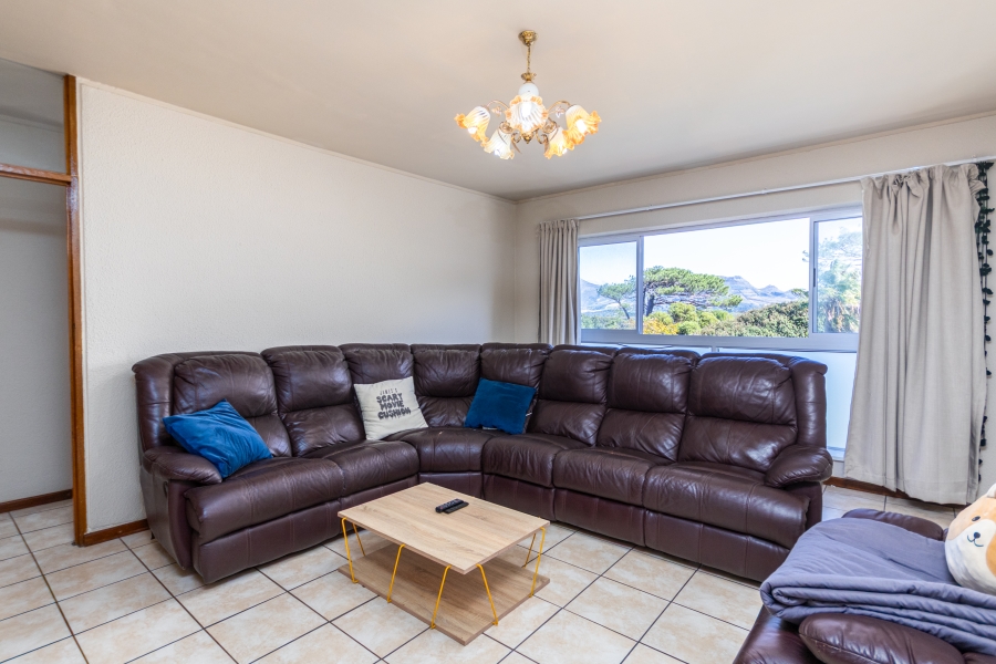 2 Bedroom Property for Sale in Wynberg Upper Western Cape